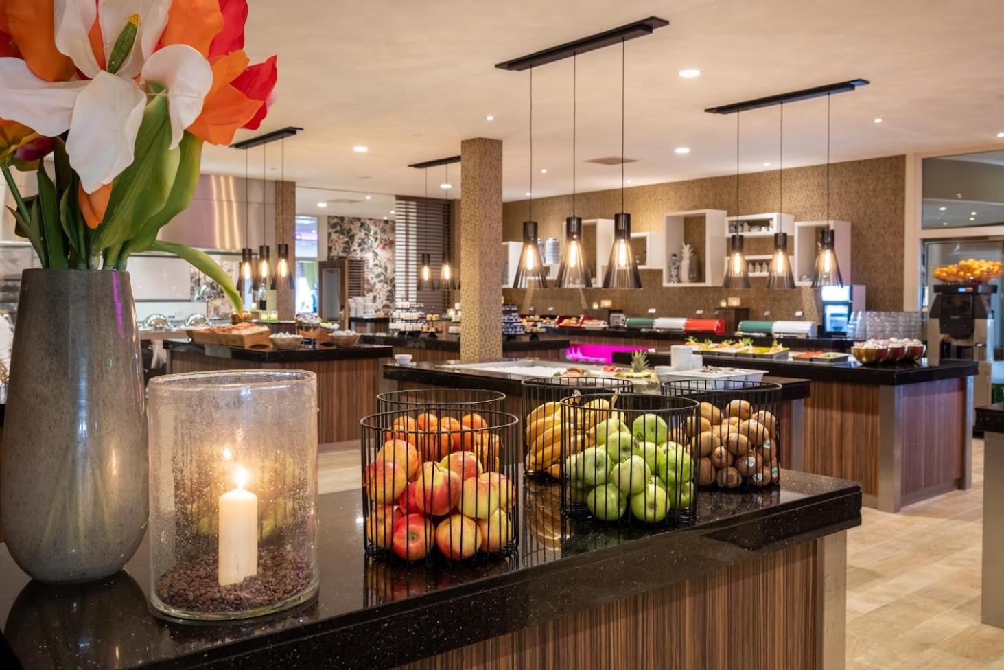 Van Der Valk Hotel Emmen Nieuw-Amsterdam Екстериор снимка